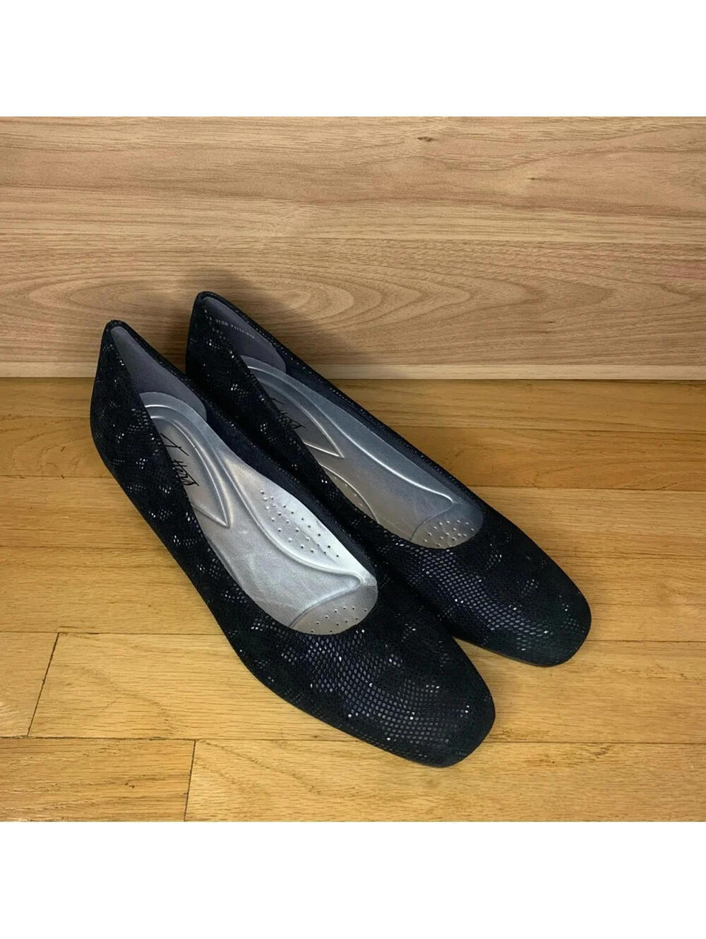Trotters Lauren (Black 3D Patent Suede Leather) Slip-on Wedge Shoes - Size 11 SS - Picture 2 of 9